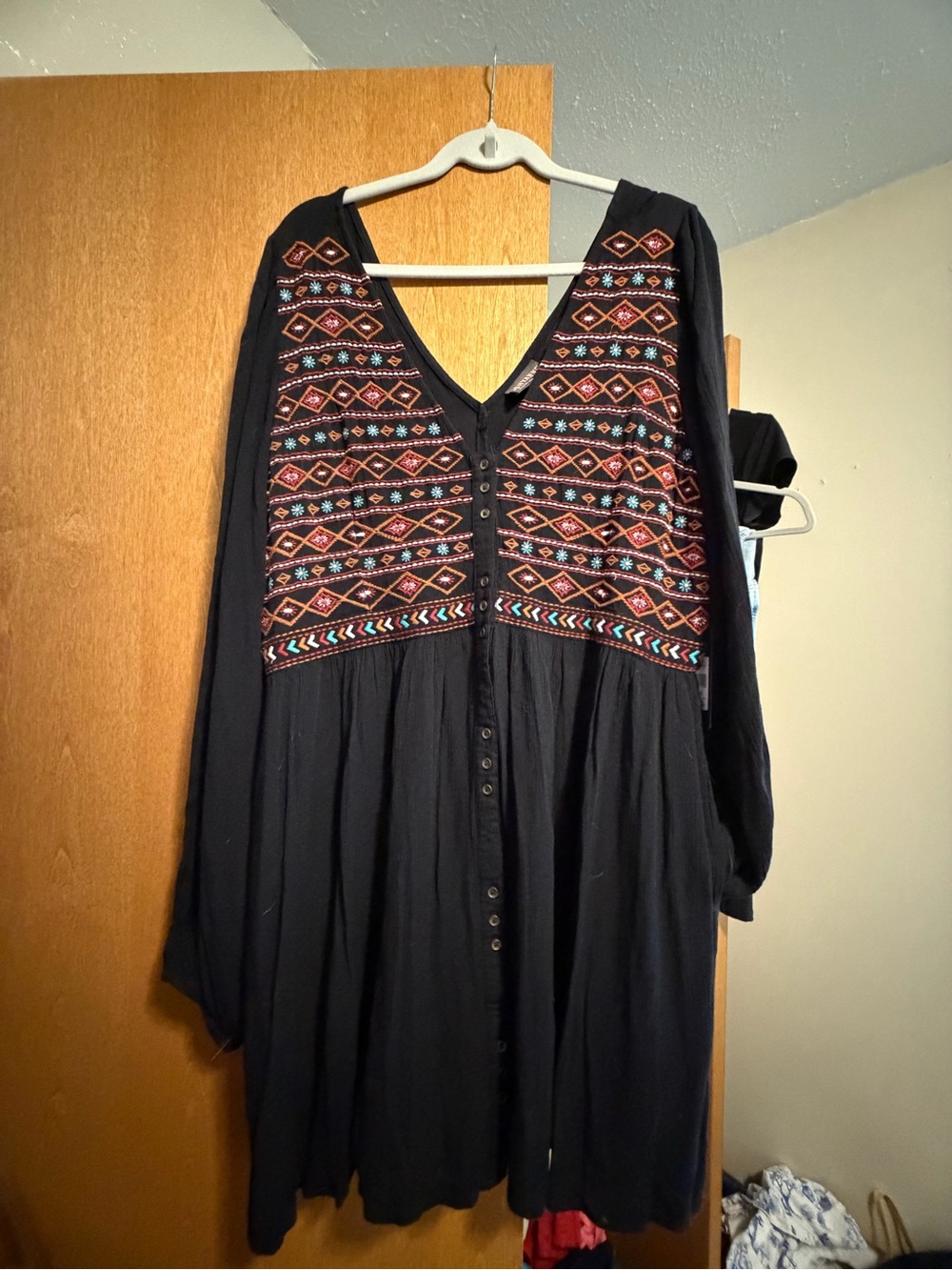 Shyanne Black Long-Sleeve Embroidered Button-Front Dress